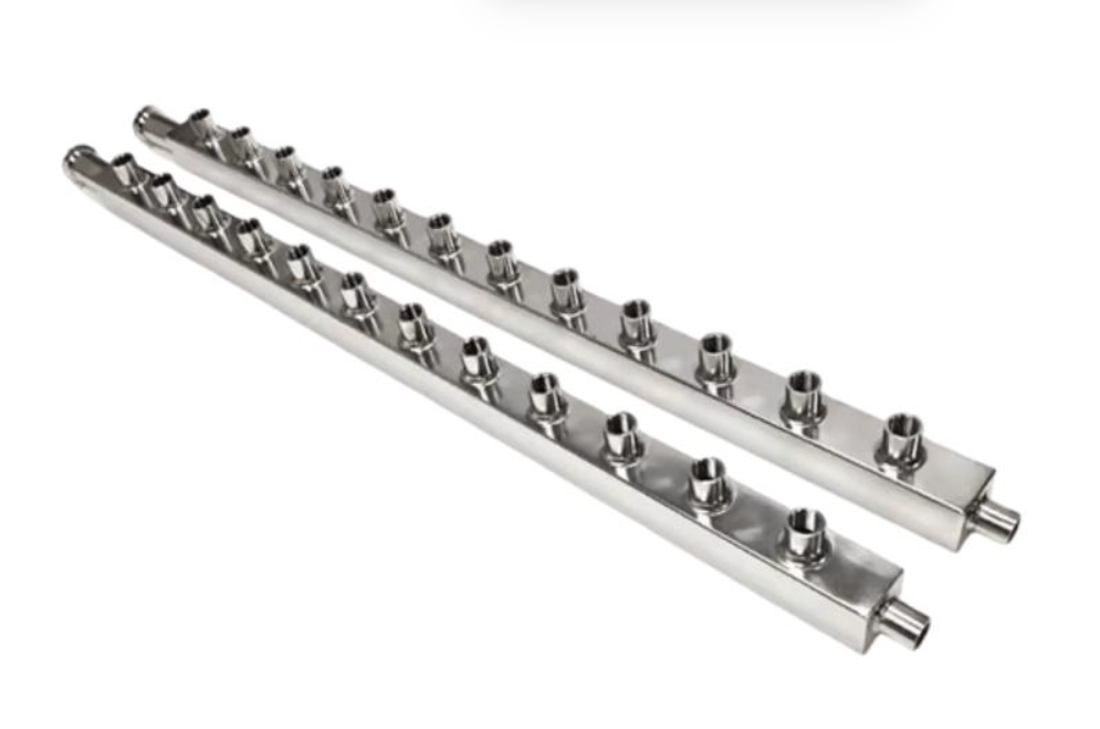 Liquid cooling manifolds for data center systems